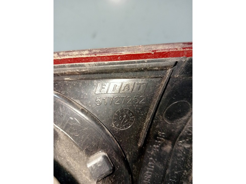 Recambio de piloto trasero izquierdo interior para fiat croma (194) 1.9 jtd 16v cat referencia OEM IAM 51727252  