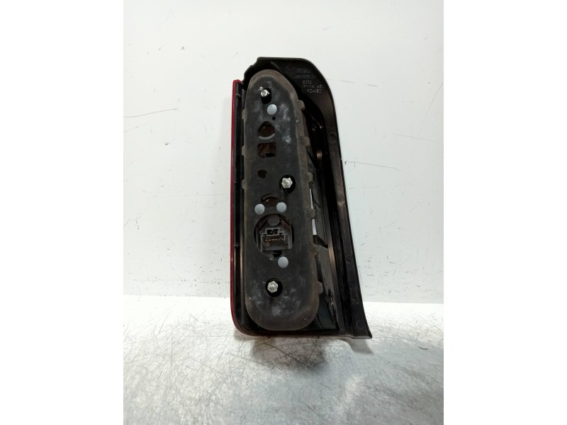 Recambio de piloto trasero derecho para fiat idea (135) 1.9 jtd cat referencia OEM IAM 46829508  