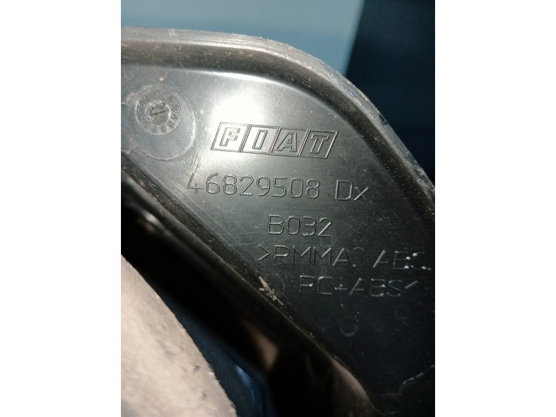 Recambio de piloto trasero derecho para fiat idea (135) 1.9 jtd cat referencia OEM IAM 46829508  