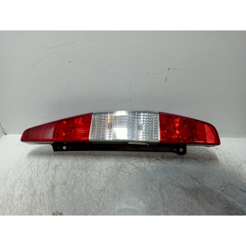 Recambio de piloto trasero derecho para fiat doblo (119) 1.3 16v jtd dynamic multijet referencia OEM IAM 040600999000  