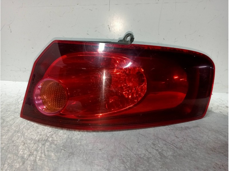 Recambio de piloto trasero derecho para fiat croma (194) 1.9 jtd 16v cat referencia OEM IAM   