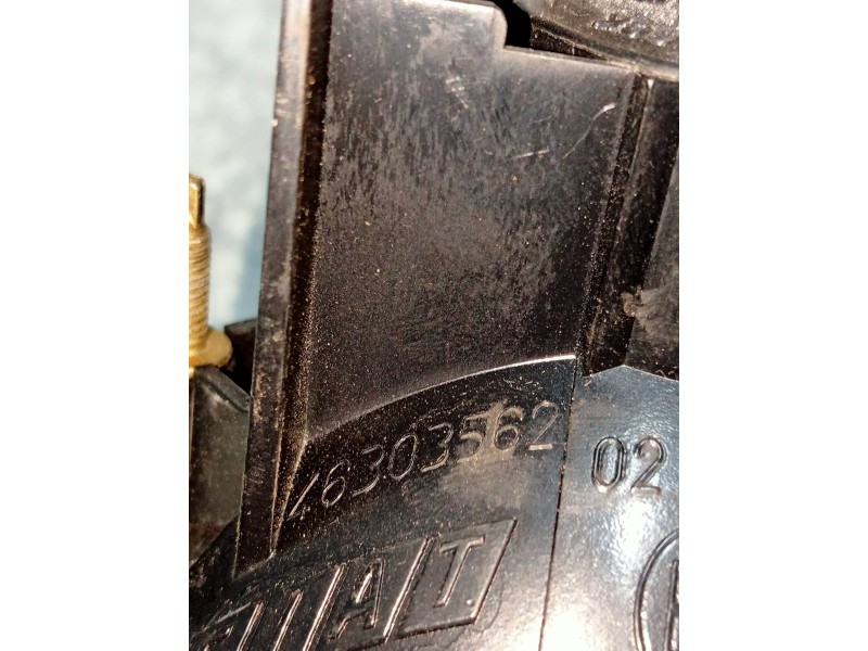 Recambio de piloto trasero derecho para fiat coupe (175) referencia OEM IAM 46303562  