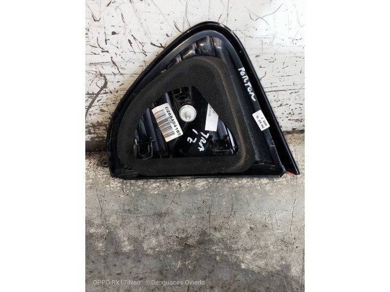 Recambio de piloto trasero izquierdo interior para renault captur helly hansen referencia OEM IAM 265554078R  