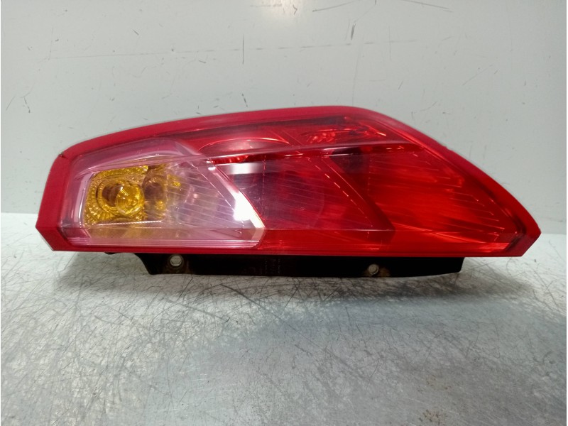 Recambio de piloto trasero derecho para fiat grande punto (199) 1.4 16v active referencia OEM IAM   