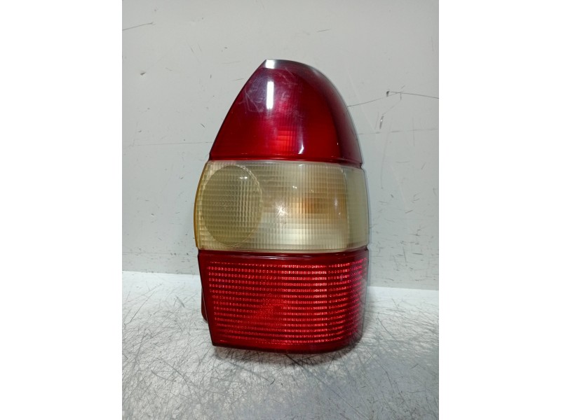 Recambio de piloto trasero derecho para fiat palio weekend (178) td 70 referencia OEM IAM   