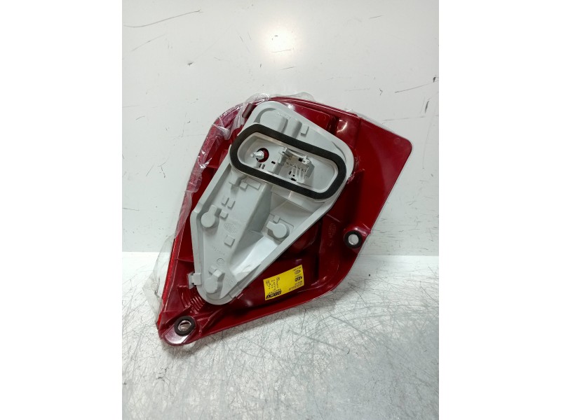 Recambio de piloto trasero izquierdo para fiat palio weekend (178) referencia OEM IAM 46537831 386500112 