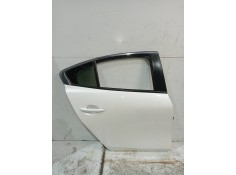 Recambio de puerta trasera derecha para mazda 3 berlina (bp) evolution referencia OEM IAM   4P