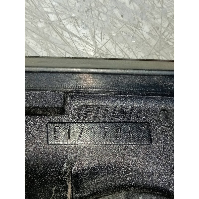 Recambio de piloto trasero derecho para fiat stilo multi wagon (192) 1.9 8v jtd cat (939a1000 / 192a8000) referencia OEM IAM 517