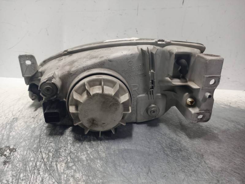 Recambio de faro derecho para hyundai lantra berlina (rd) 1.9 d gls referencia OEM IAM   