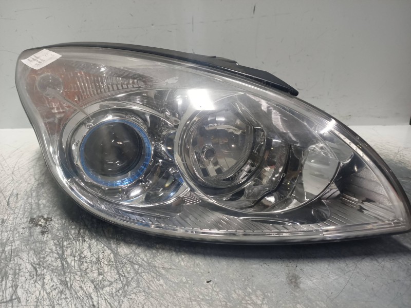 Recambio de faro derecho para hyundai i30 classic referencia OEM IAM 921022LXXX LUPA 