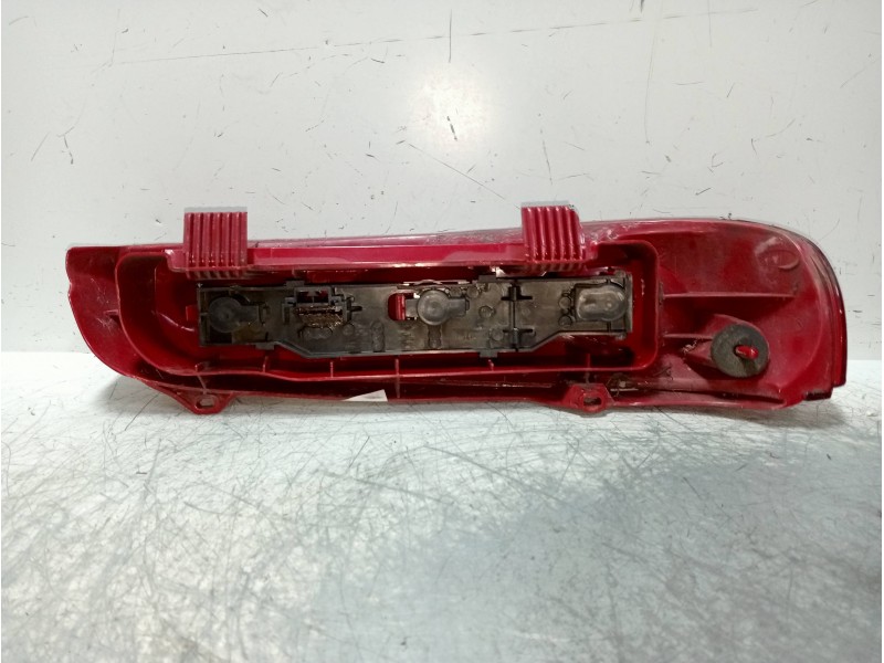 Recambio de piloto trasero derecho para fiat seicento (187) vintage referencia OEM IAM 39660748  