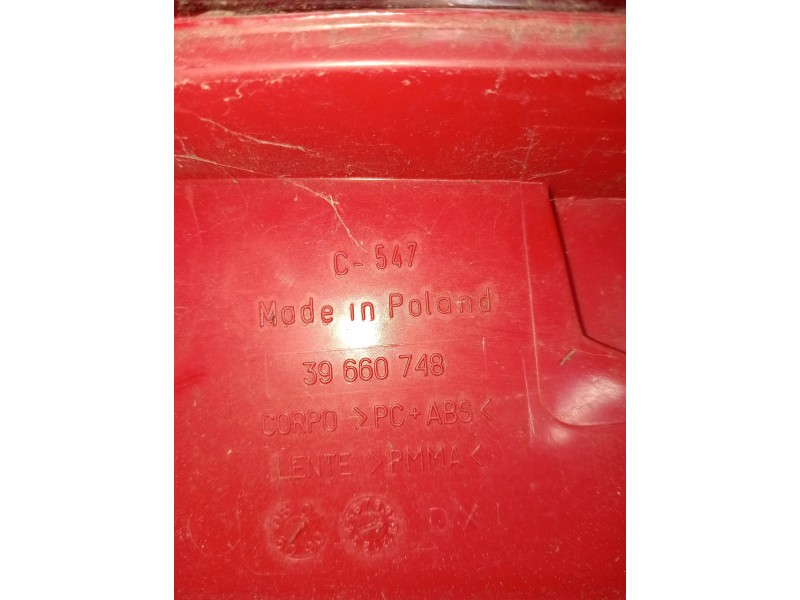 Recambio de piloto trasero derecho para fiat seicento (187) vintage referencia OEM IAM 39660748  