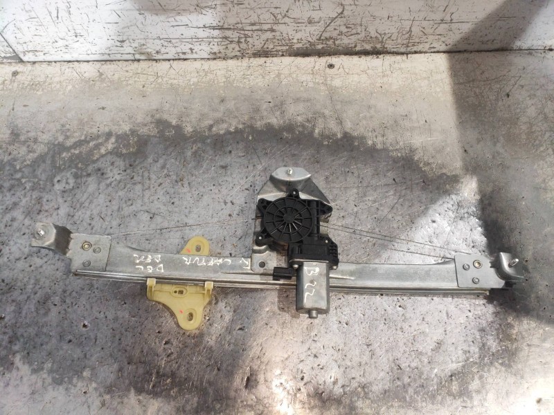 Recambio de elevalunas delantero derecho para renault captur helly hansen referencia OEM IAM 128001471B 5P 807200713R-9030319C