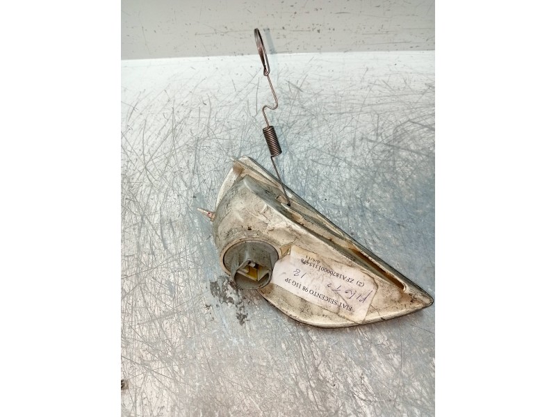 Recambio de piloto delantero izquierdo para fiat seicento (187) 1.1 cat referencia OEM IAM    Recambio de piloto delantero izquierdo para fiat seicento (187) 1.1 cat referencia OEM IAM