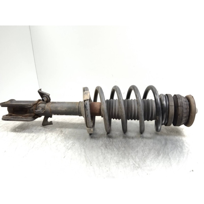 Recambio de amortiguador delantero derecho para mercedes vito (w638) combi 112 cdi (638.194) referencia OEM IAM   