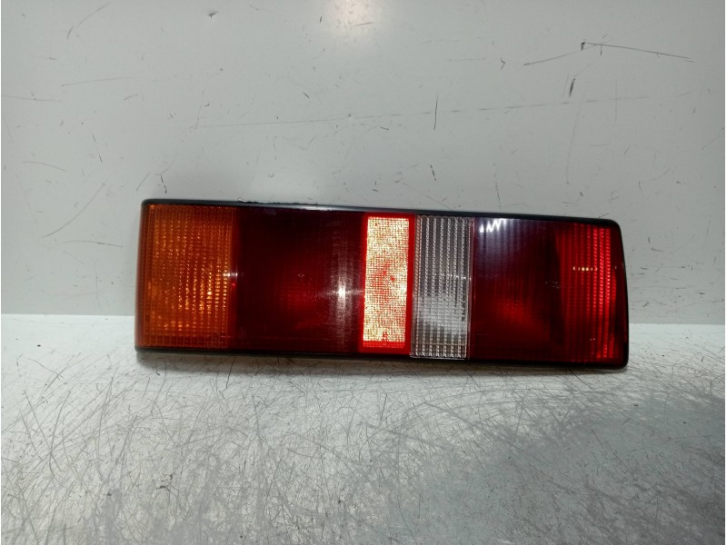 Recambio de piloto trasero izquierdo para ford escort berlina cl referencia OEM IAM   