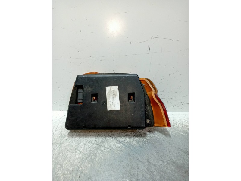 Recambio de piloto trasero izquierdo para ford escort berlina/turnier 1.3 cat referencia OEM IAM   