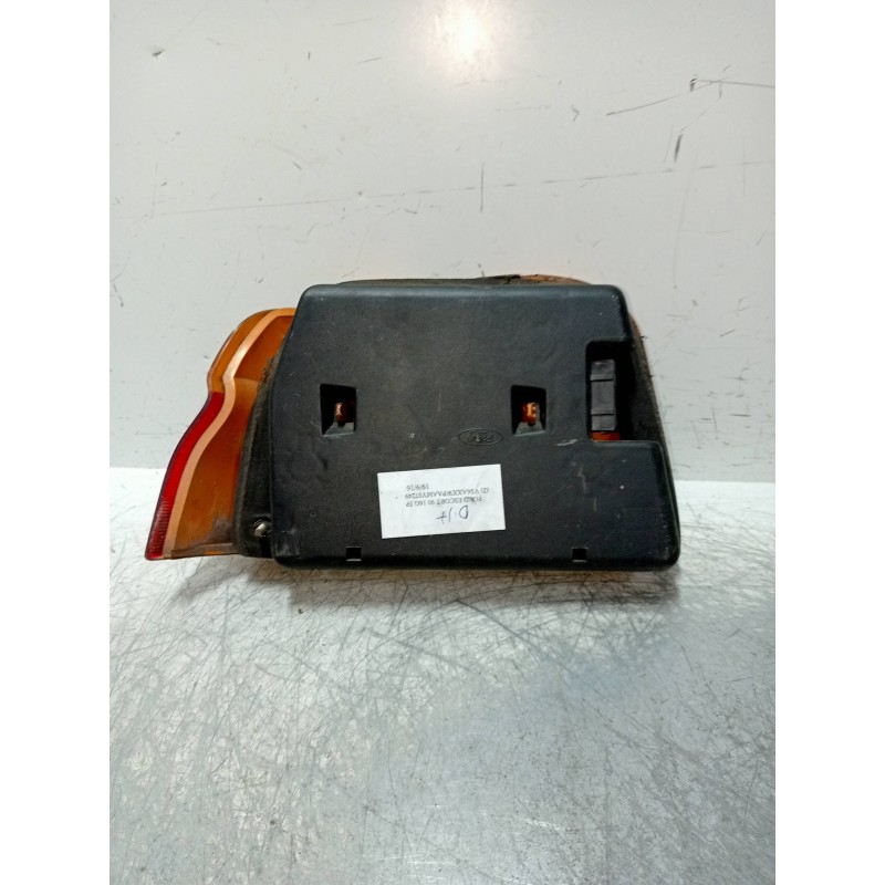 Recambio de piloto trasero derecho para ford escort berlina/turnier 1.6 referencia OEM IAM   