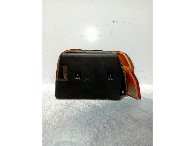 Recambio de piloto trasero derecho para ford escort berlina/turnier celebration berlina referencia OEM IAM   