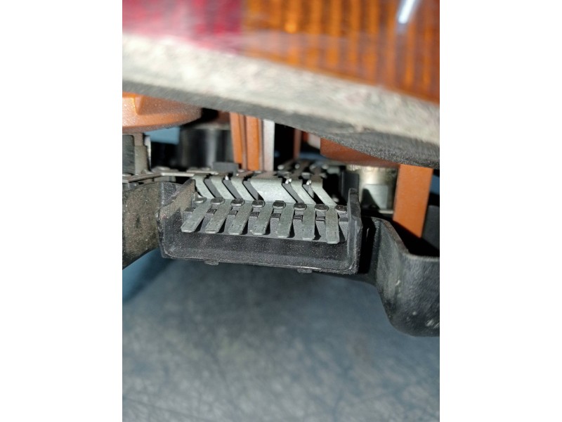 Recambio de piloto trasero derecho para ford escort berlina/turnier celebration berlina referencia OEM IAM   