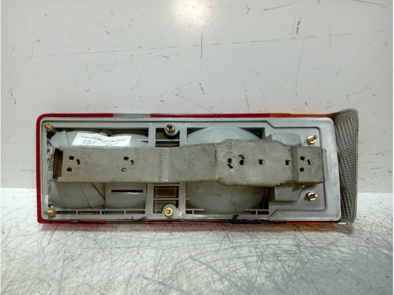 Recambio de piloto trasero derecho para ford escort berl./turn./cab./express 1.3 referencia OEM IAM   