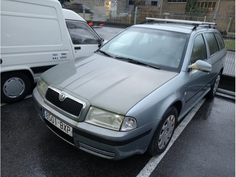 skoda octavia berlina (1u2) del año 2002