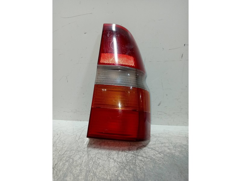 Recambio de piloto trasero derecho para ford escort berl./turnier referencia OEM IAM   