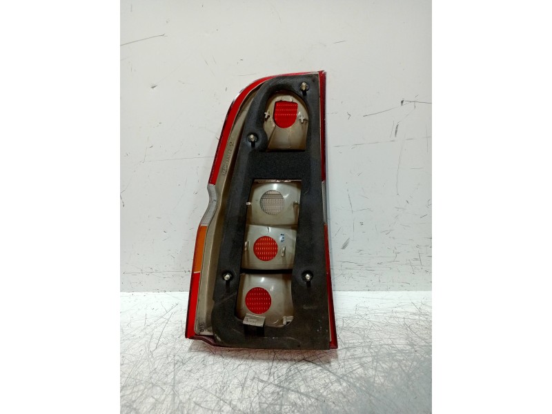 Recambio de piloto trasero derecho para ford escort berl./turnier referencia OEM IAM   