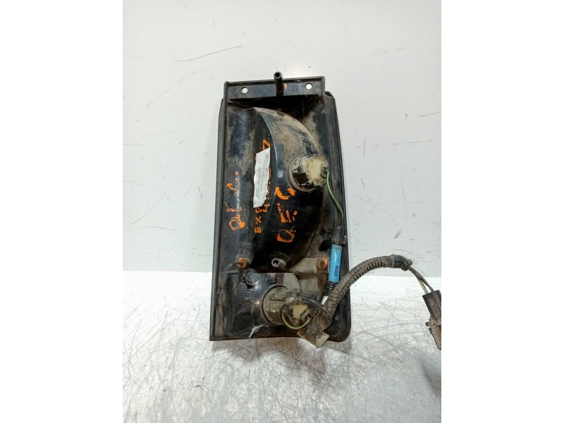 Recambio de piloto trasero izquierdo para ford explorer 4.0 v6 cat referencia OEM IAM   