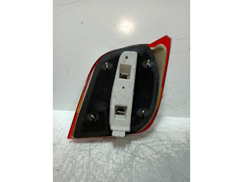 Recambio de piloto trasero izquierdo para ford fiesta berl./courier 1.1 referencia OEM IAM   