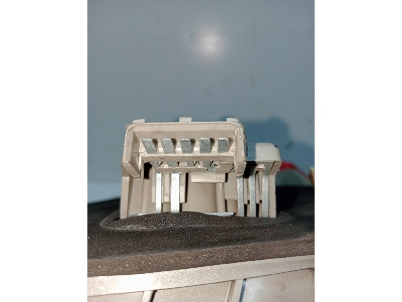 Recambio de piloto trasero izquierdo para ford fiesta berl./courier 1.1 referencia OEM IAM   