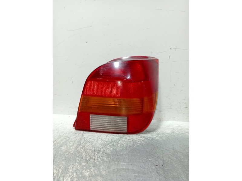 Recambio de piloto trasero derecho para ford fiesta berl./courier porto referencia OEM IAM   