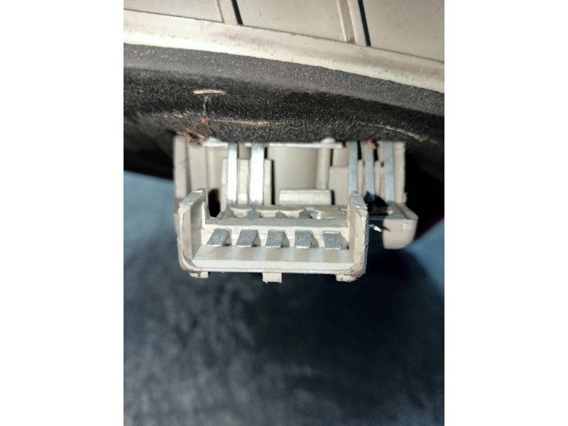 Recambio de piloto trasero derecho para ford fiesta berl./courier porto referencia OEM IAM   