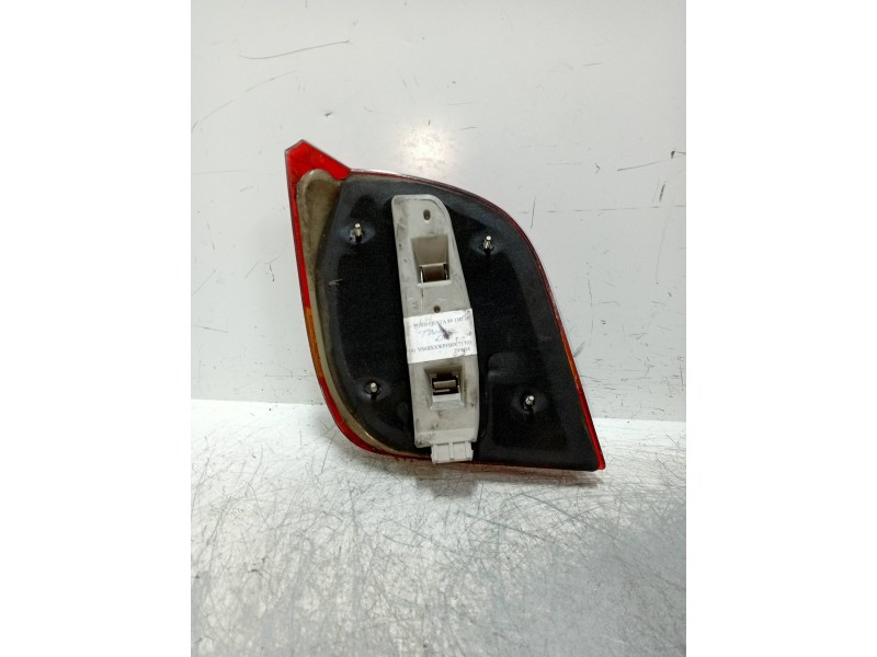 Recambio de piloto trasero derecho para ford fiesta berl./courier 1.3 cat (endura-e) referencia OEM IAM   