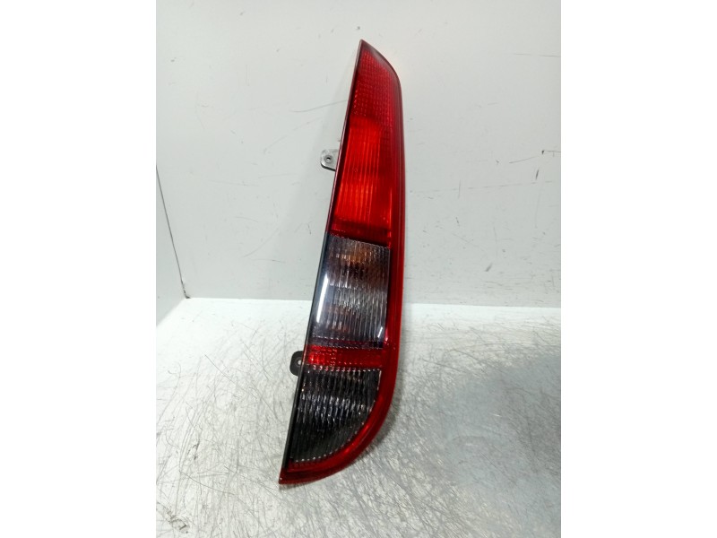 Recambio de piloto trasero derecho para ford focus sportbreak (cap) ghia referencia OEM IAM   