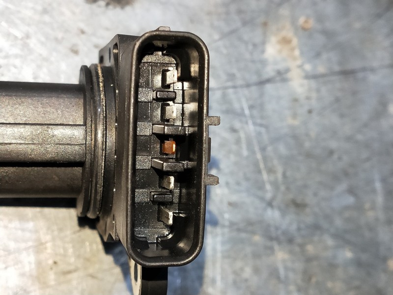 Recambio de caudalimetro para toyota avensis wagon (t25) 2.2 d-4d executive referencia OEM IAM 222040N010 MB1974003070 