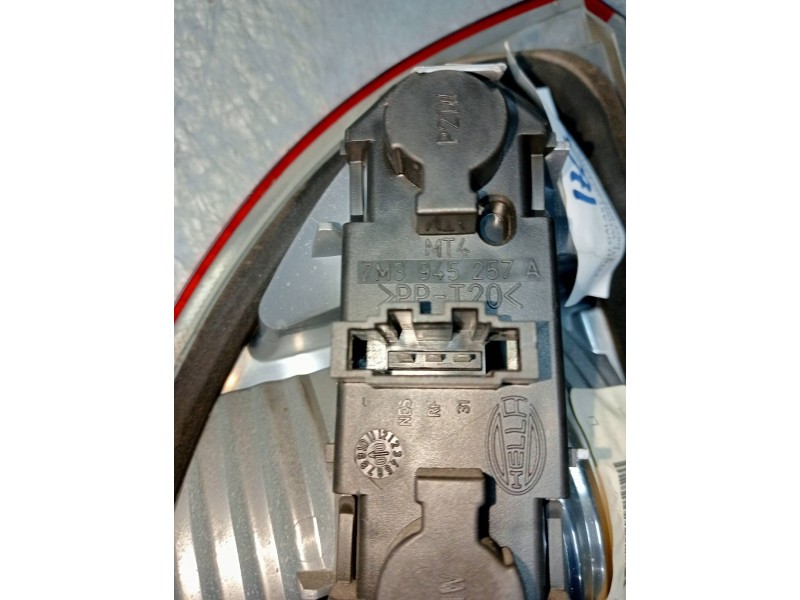 Recambio de piloto trasero izquierdo interior para ford galaxy (vy) ambiente referencia OEM IAM   