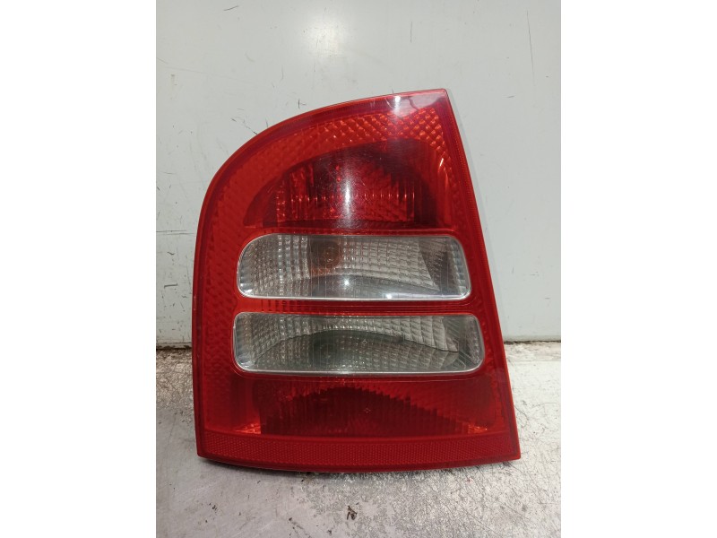 Recambio de piloto trasero izquierdo para skoda octavia berlina (1u2) ambiente referencia OEM IAM ZSB1U6945095 1U6945111 