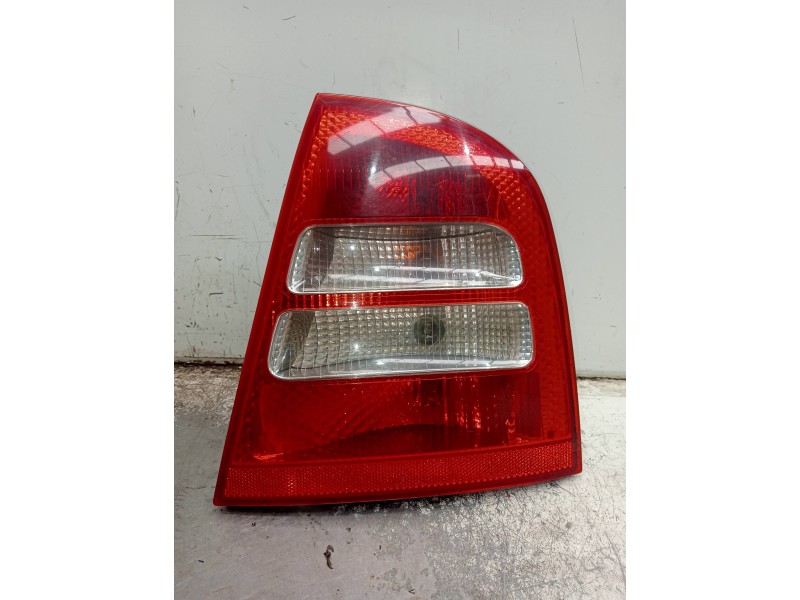 Recambio de piloto trasero derecho para skoda octavia berlina (1u2) ambiente referencia OEM IAM ZSB1U6945096 1U6945112 