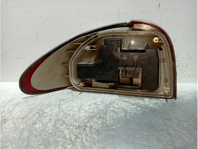 Recambio de piloto trasero derecho para ford mondeo berlina/familiar (fd) clx berlina referencia OEM IAM   