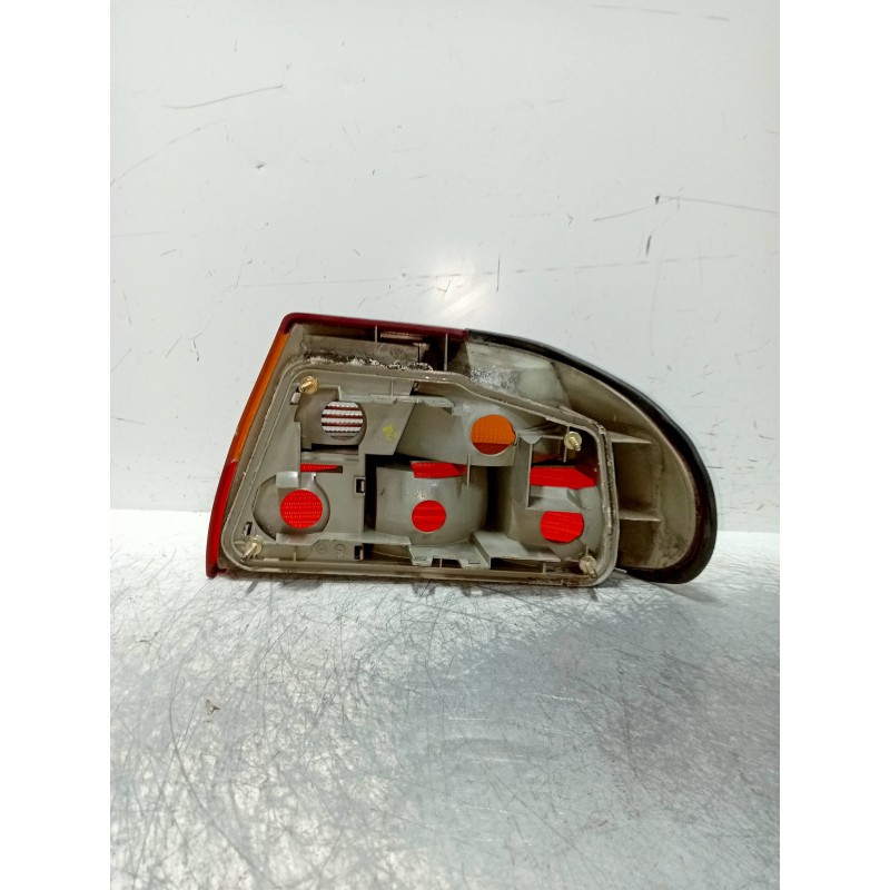 Recambio de piloto trasero izquierdo para ford mondeo berlina/familiar (fd) 1.8 16v cat referencia OEM IAM   