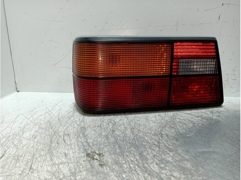 Recambio de piloto trasero izquierdo para ford orion referencia OEM IAM    Recambio de piloto trasero izquierdo para ford orion referencia OEM IAM