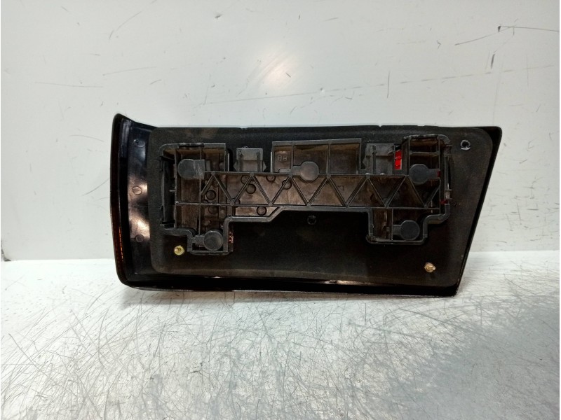 Recambio de piloto trasero izquierdo para ford orion referencia OEM IAM    Recambio de piloto trasero izquierdo para ford orion referencia OEM IAM