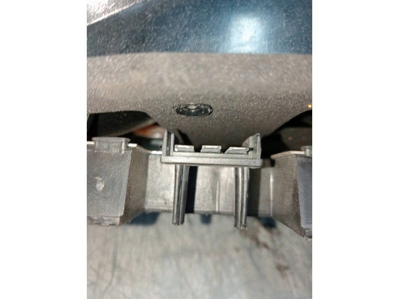 Recambio de piloto trasero izquierdo para ford orion referencia OEM IAM    Recambio de piloto trasero izquierdo para ford orion referencia OEM IAM