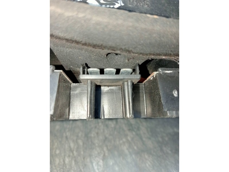 Recambio de piloto trasero derecho para ford orion referencia OEM IAM    Recambio de piloto trasero derecho para ford orion referencia OEM IAM