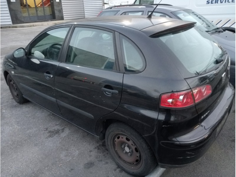 seat ibiza (6l1) del año 2002
