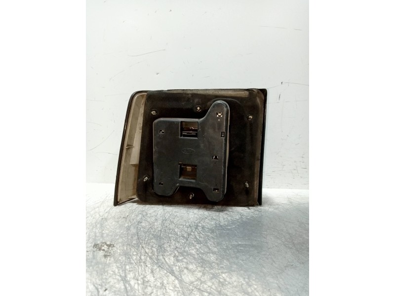 Recambio de piloto trasero izquierdo para ford scorpio 2.8 v6 referencia OEM IAM    Recambio de piloto trasero izquierdo para ford scorpio 2.8 v6 referencia OEM IAM