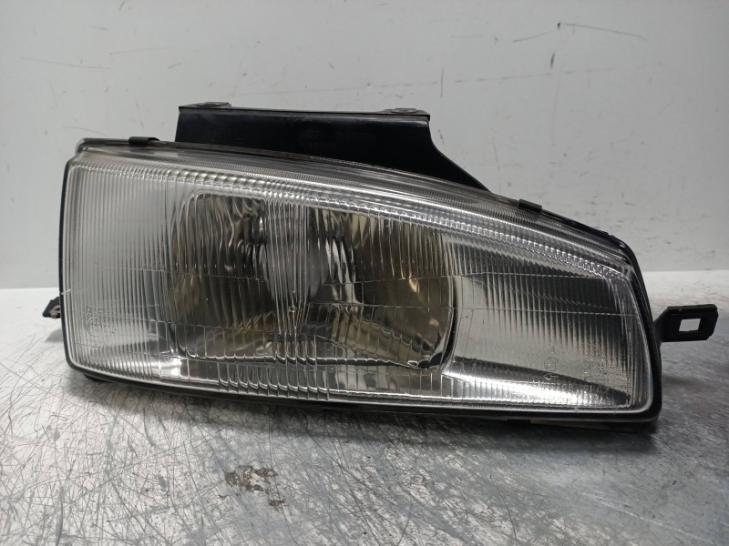 Recambio de faro derecho para hyundai lantra (j1) 1.5 gls referencia OEM IAM    Recambio de faro derecho para hyundai lantra (j1) 1.5 gls referencia OEM IAM