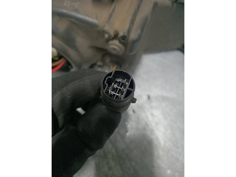 Recambio de faro izquierdo para hyundai lantra (j1) 1.5 gls referencia OEM IAM   
