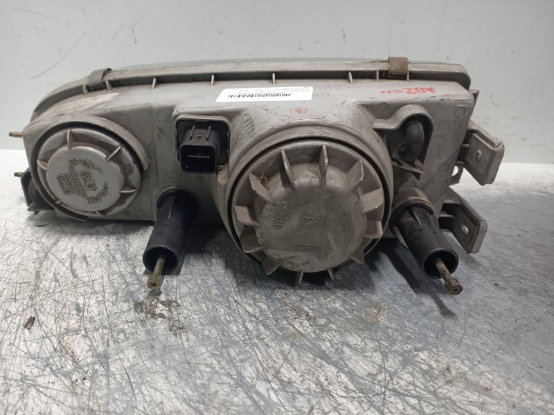 Recambio de faro derecho para hyundai h 100 2.5 d referencia OEM IAM   